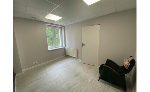 Lokale biurowo-usługowe + parking – 137m2 Tarnów, Strusina